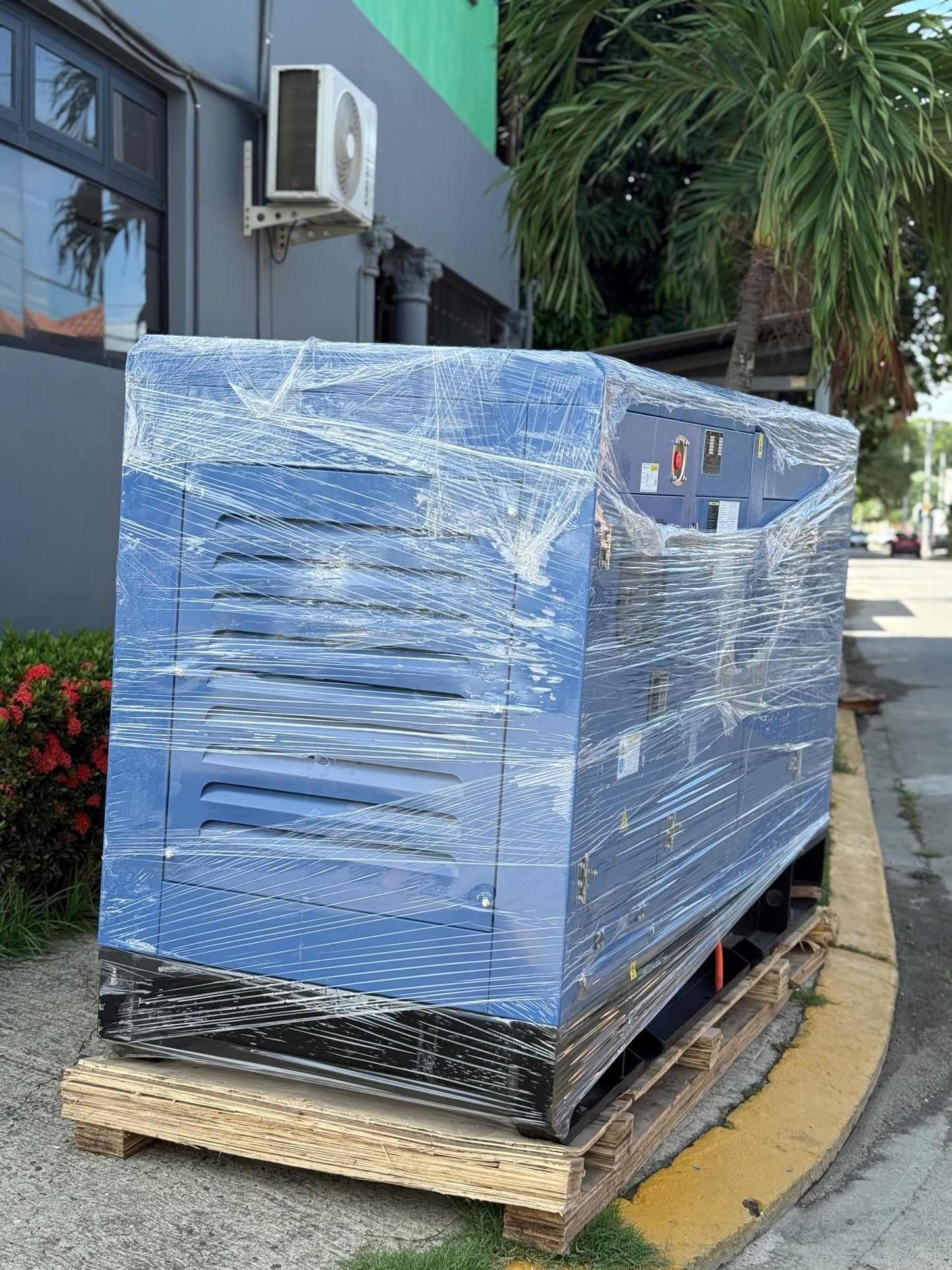 GENERADOR MONOFASICO ELECTRICO 50KW CUMMINS